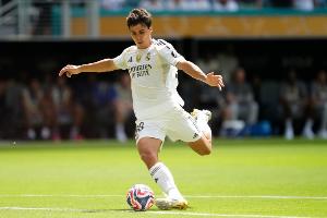 记者：贡萨洛更接近留队而不是外租，阿隆索对他很满意