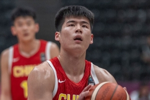 高效输出！陈家政11投7中得到17分6板2助1断 正负值+24