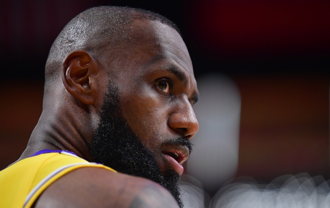 雷阿伦反驳“詹姆斯没技术”：詹姆斯不耍杂技，他有绝对统治力！