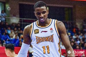 效率不高！迪亚洛16中7拿到18分6板5助 三分3中0