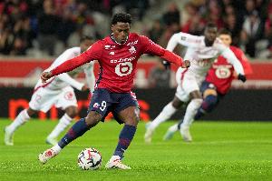 米体：国米接触戴维经纪人，球员索要800万欧年薪+1000万欧佣金